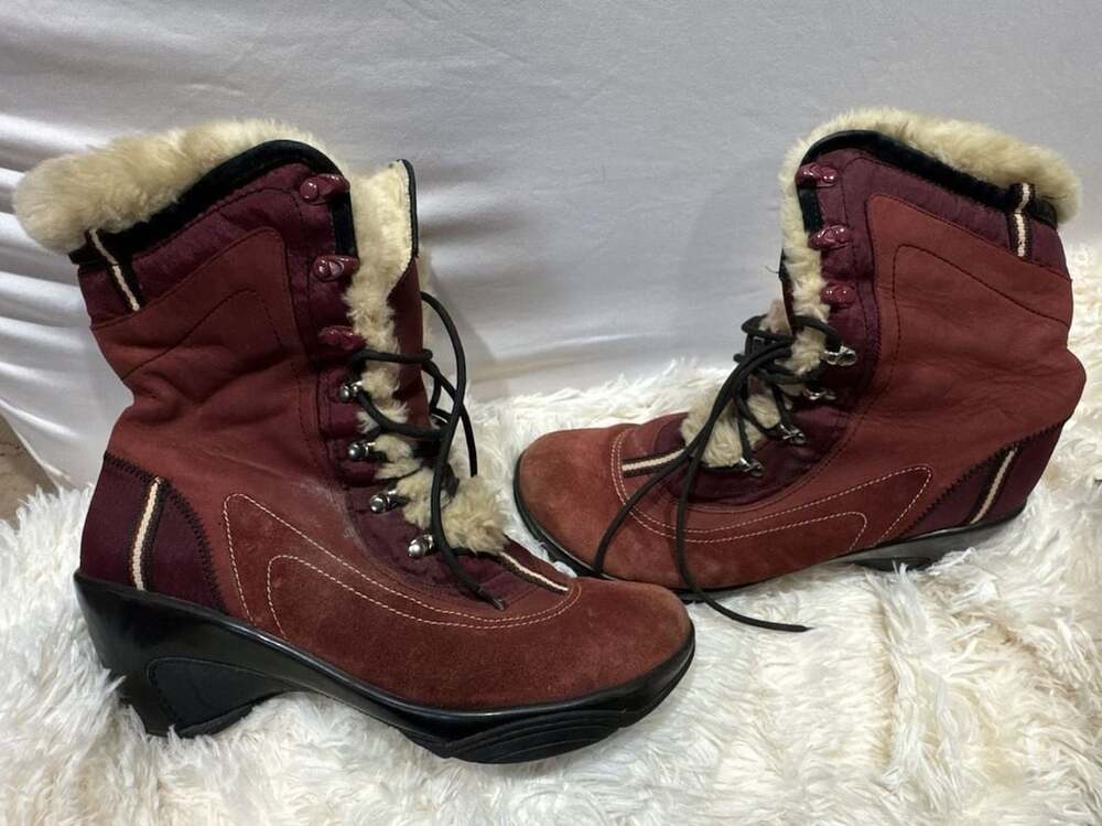 J-41 Pacific Boots Size 9.5M Burgundy Suede Faux Fur Wedge Winter